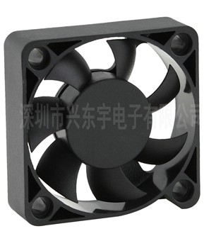 影响“舞台灯光散热风扇”噪音的因素有哪些？